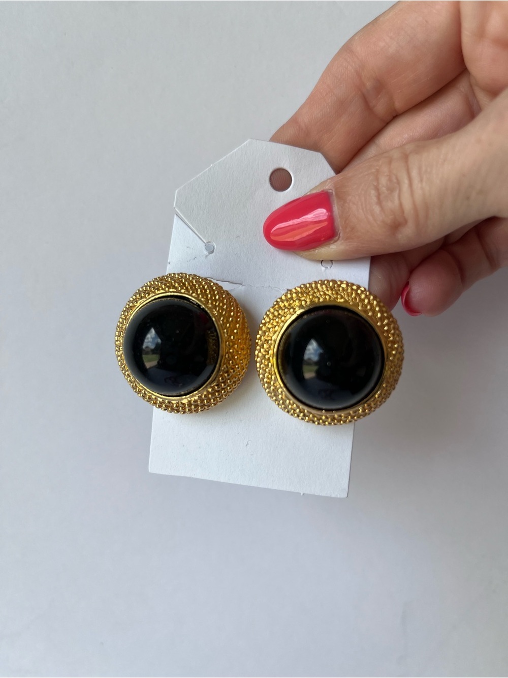 Vintage Chunky Gold Tone Black Round Clip On Statement Earrings 80’s